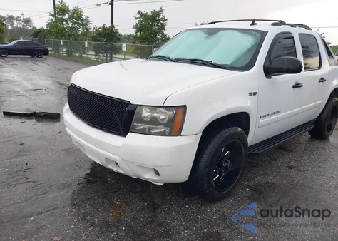 2007 Chevrolet Avalanche 1500 Ls из США, поврежденный, VIN 3GNEC12047G265713
